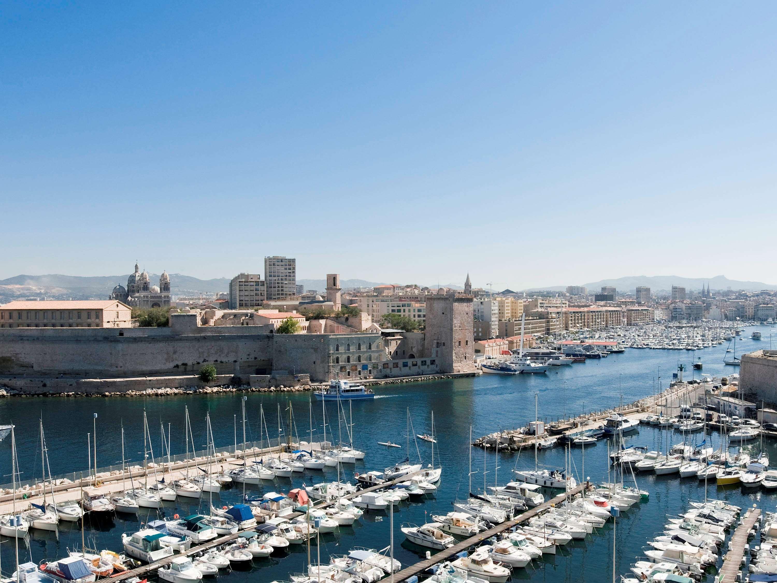 Ibis Budget Marseille Vieux Port Esterno foto