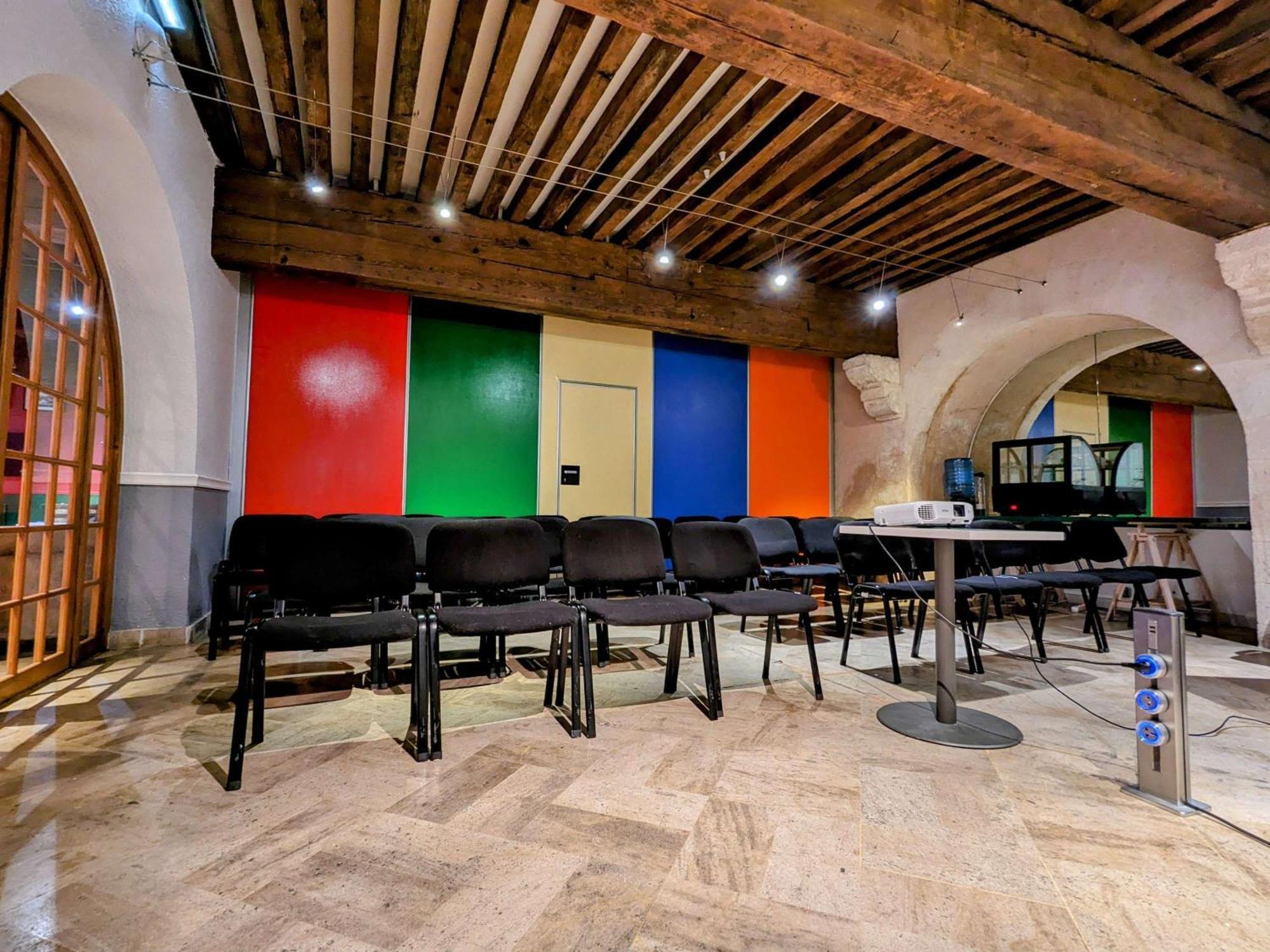Ibis Budget Marseille Vieux Port Esterno foto