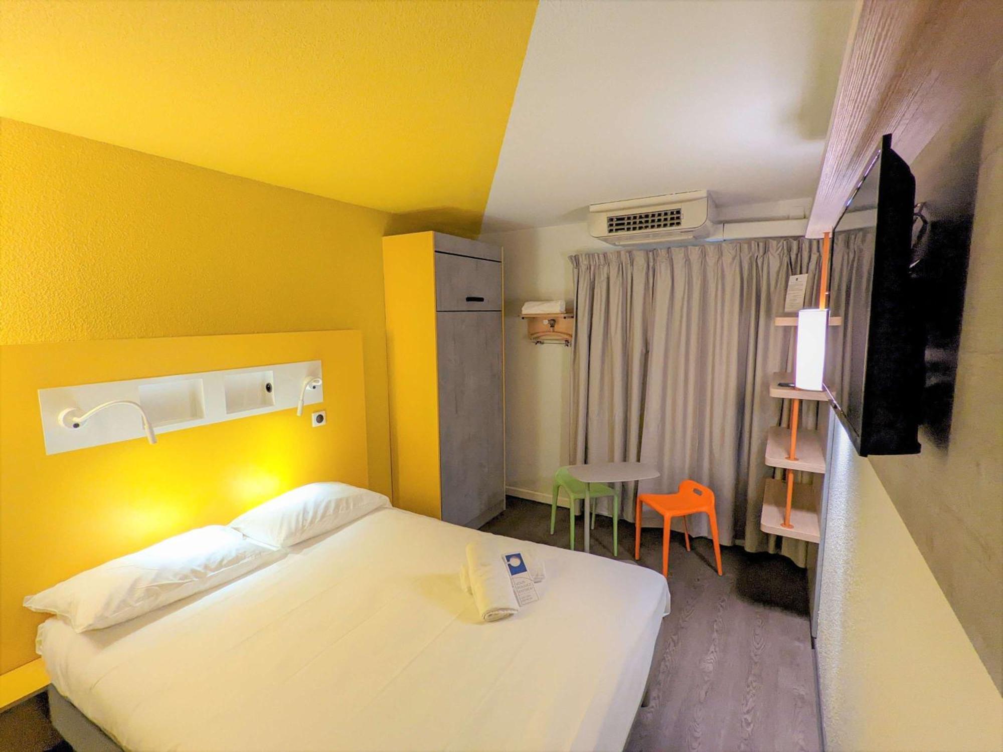 Ibis Budget Marseille Vieux Port Esterno foto
