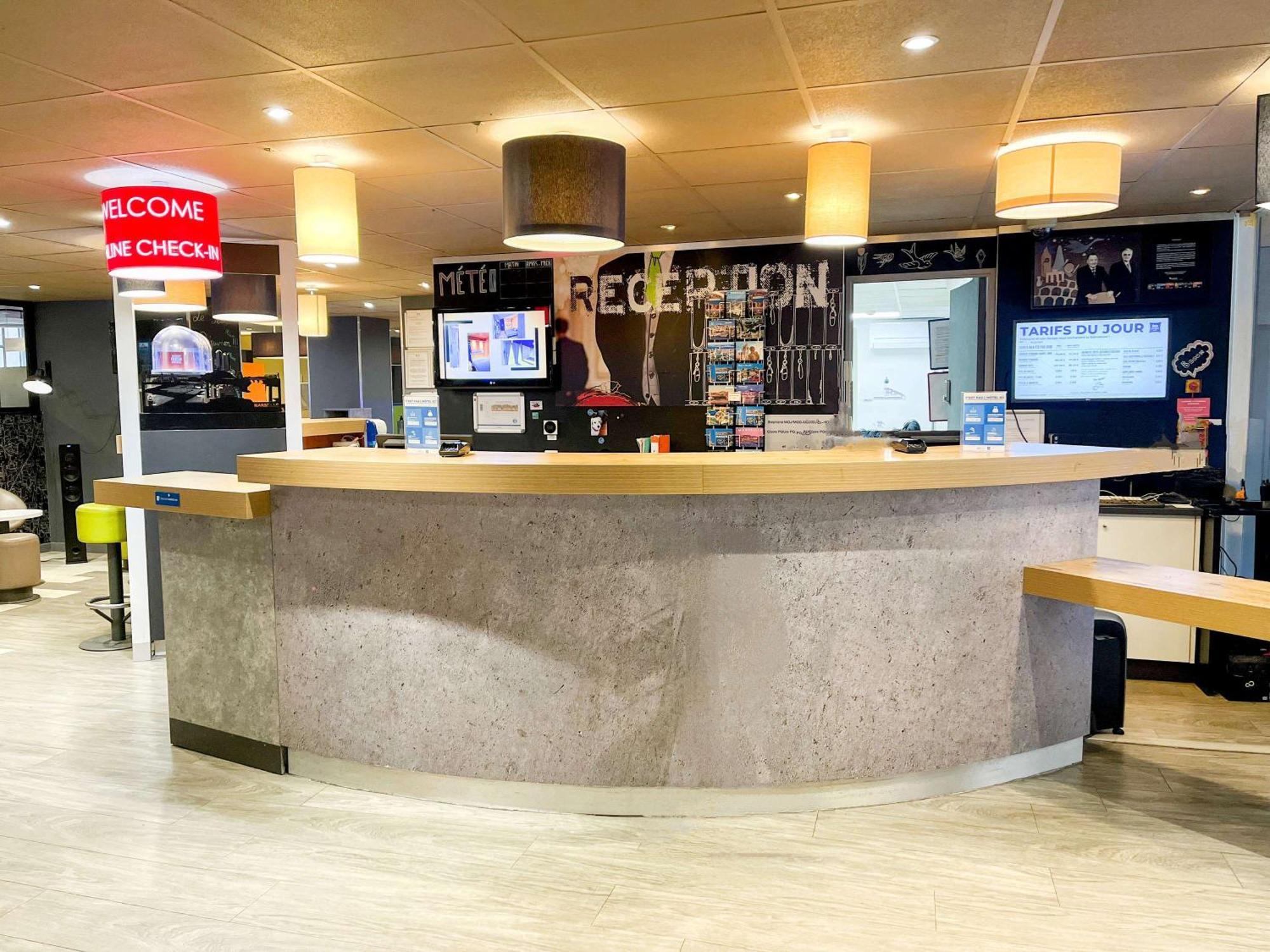 Ibis Budget Marseille Vieux Port Esterno foto